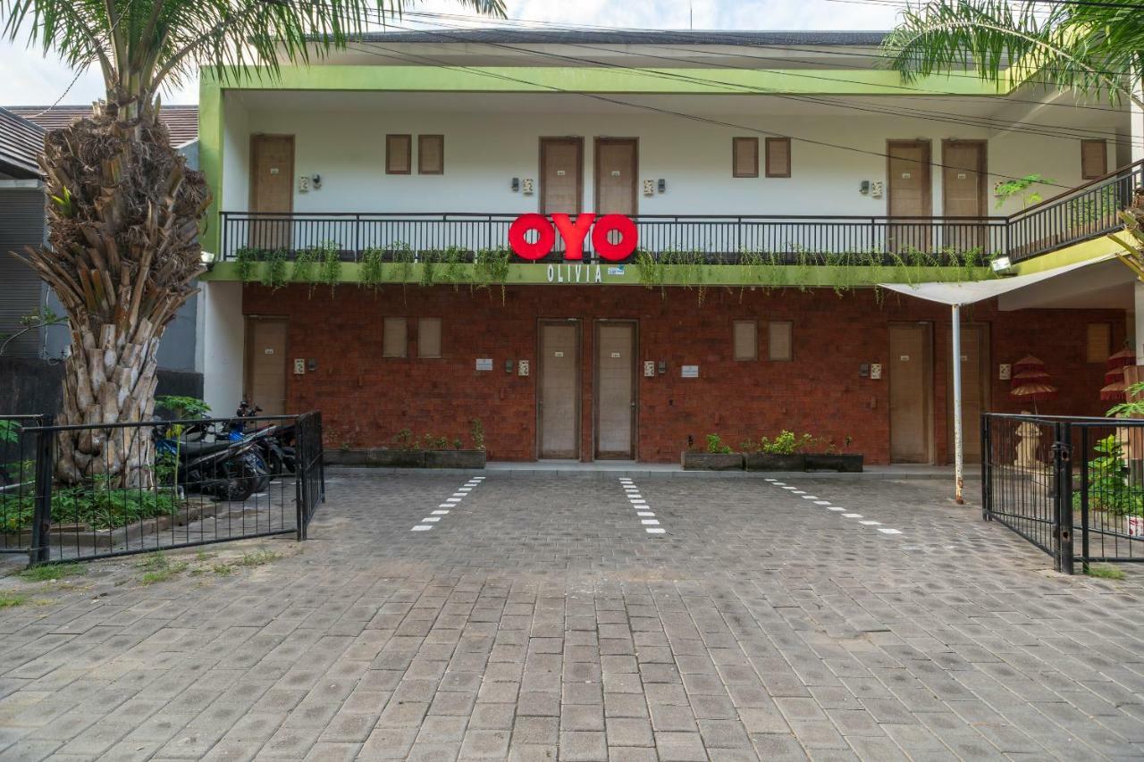 Oyo 697 Olivia Inn Denpasar Legian  Bagian luar foto