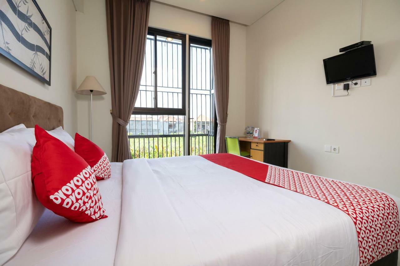 Oyo 697 Olivia Inn Denpasar Legian  Bagian luar foto