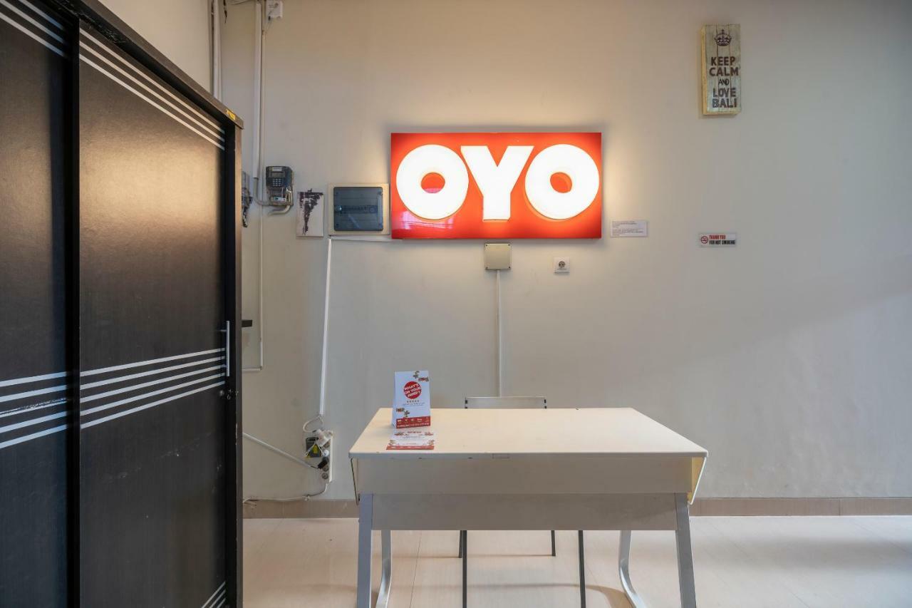 Oyo 697 Olivia Inn Denpasar Legian  Bagian luar foto