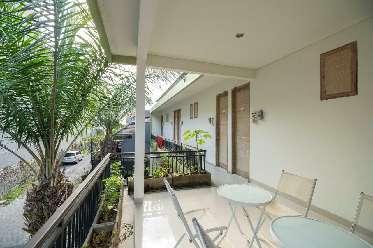 Oyo 697 Olivia Inn Denpasar Legian  Bagian luar foto