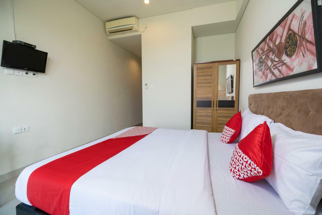 Oyo 697 Olivia Inn Denpasar Legian  Bagian luar foto