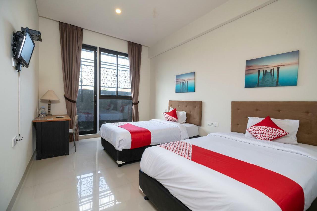 Oyo 697 Olivia Inn Denpasar Legian  Bagian luar foto