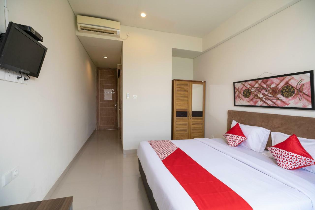 Oyo 697 Olivia Inn Denpasar Legian  Bagian luar foto