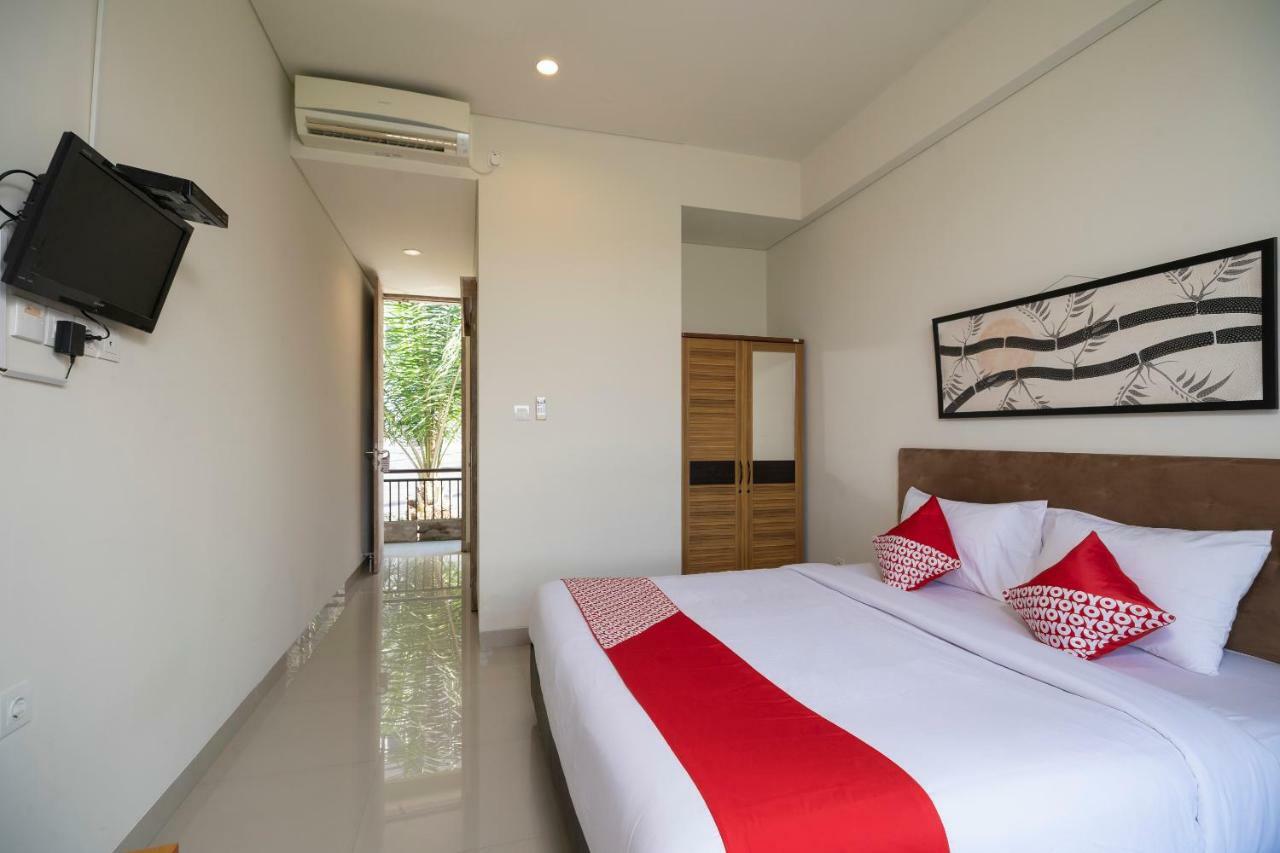 Oyo 697 Olivia Inn Denpasar Legian  Bagian luar foto