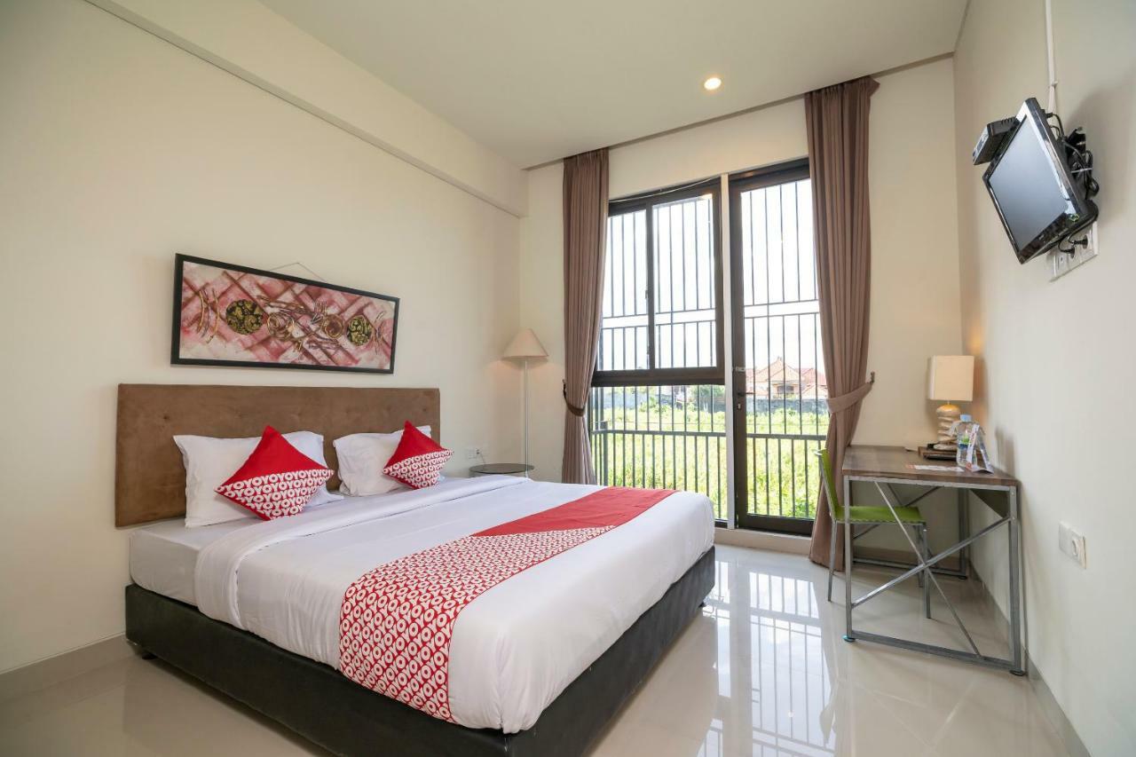 Oyo 697 Olivia Inn Denpasar Legian  Bagian luar foto