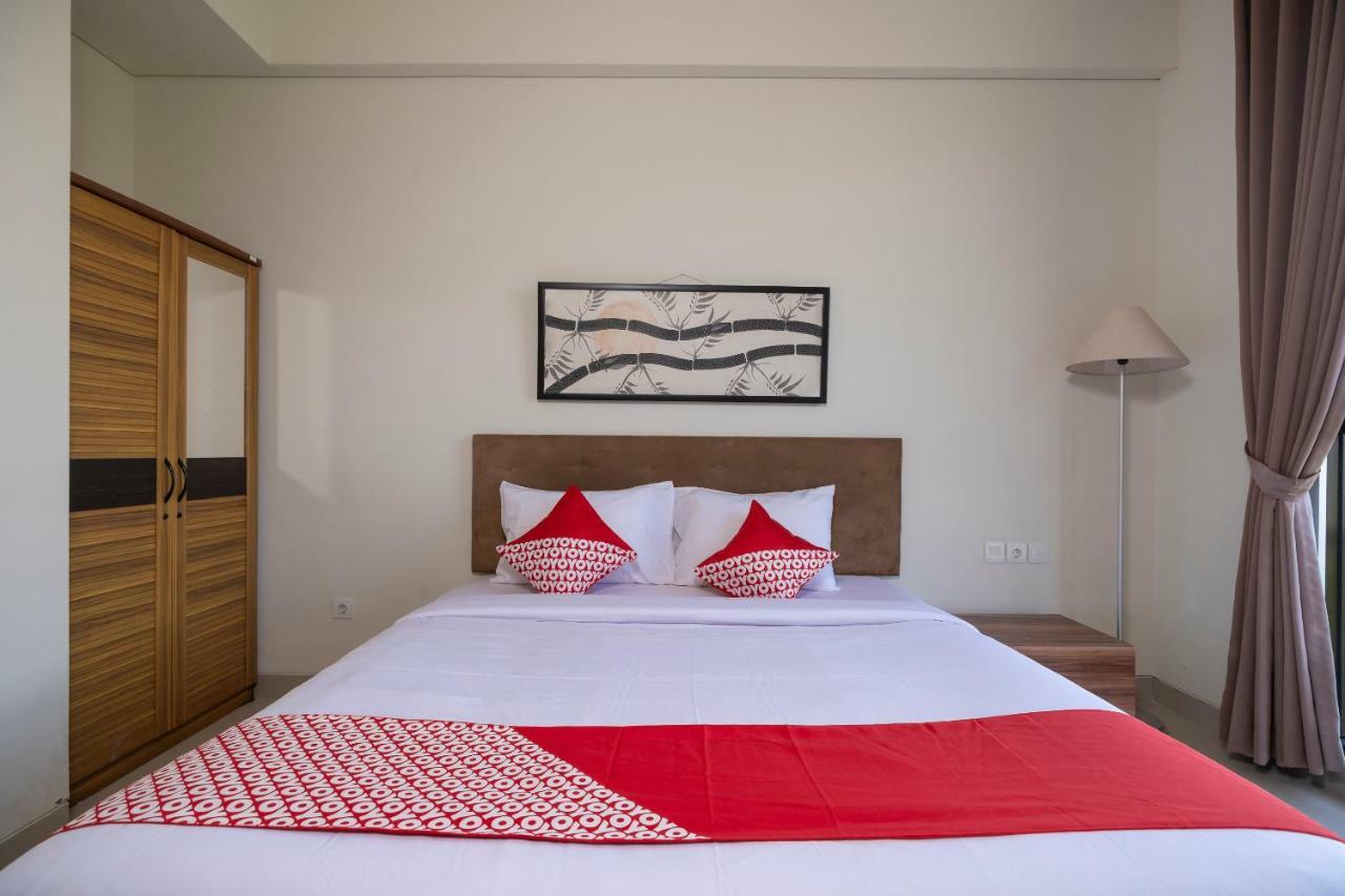 Oyo 697 Olivia Inn Denpasar Legian  Bagian luar foto