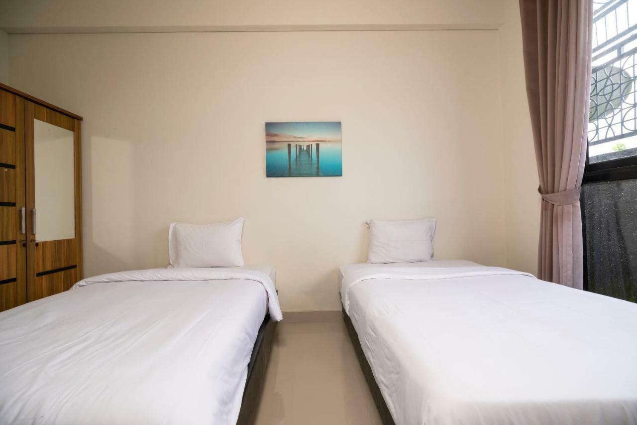 Oyo 697 Olivia Inn Denpasar Legian  Bagian luar foto