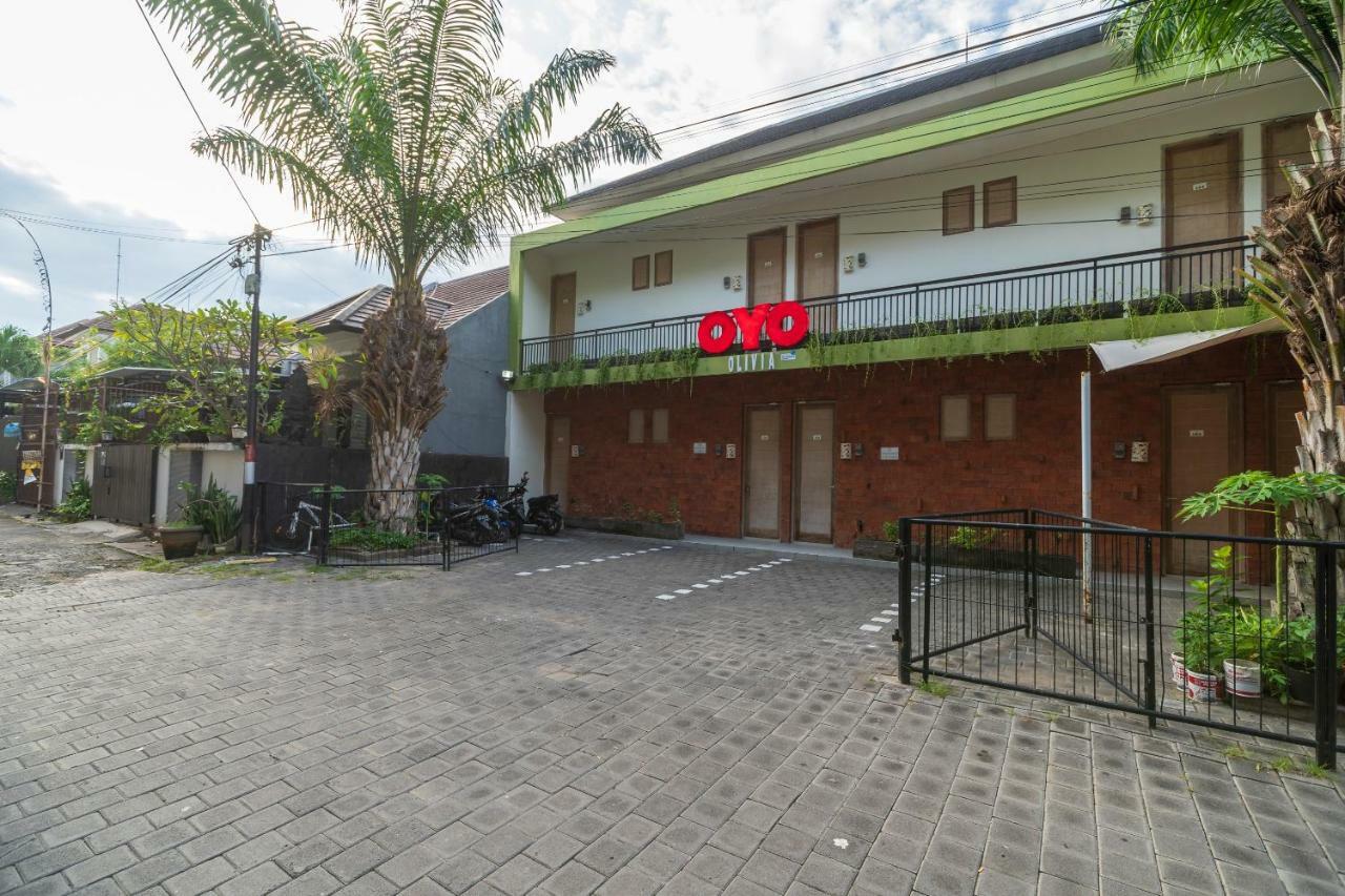 Oyo 697 Olivia Inn Denpasar Legian  Bagian luar foto