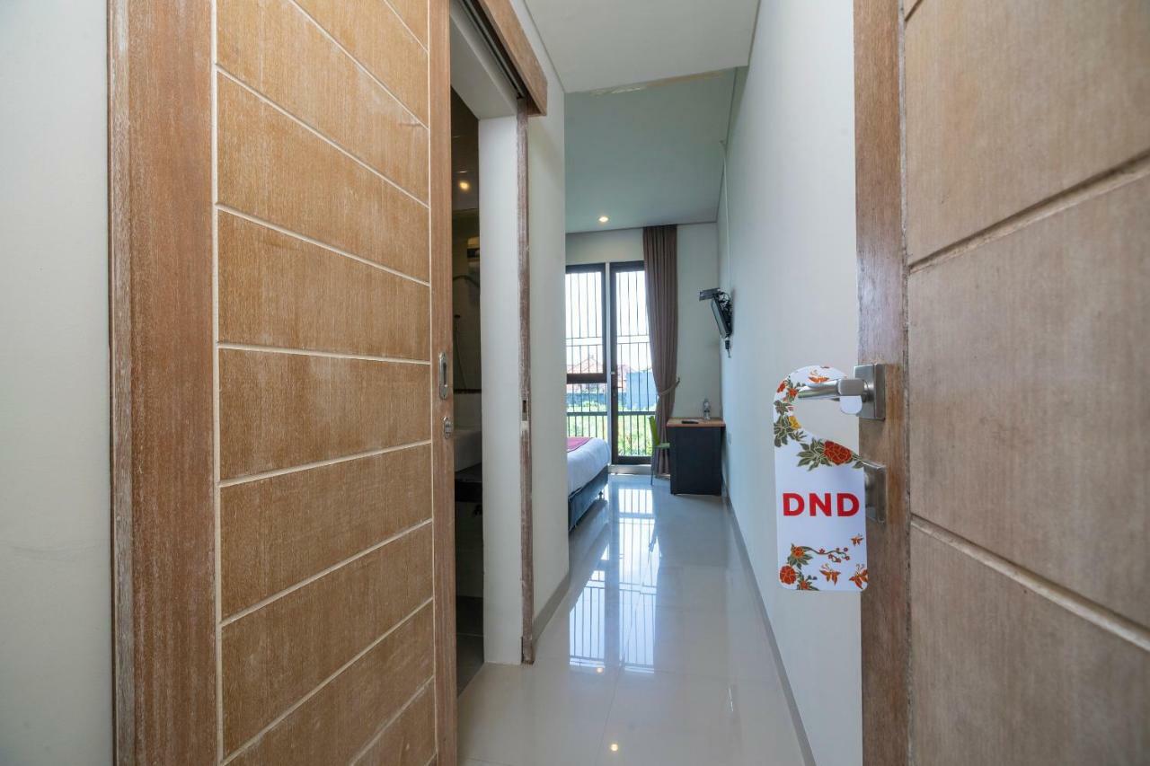 Oyo 697 Olivia Inn Denpasar Legian  Bagian luar foto