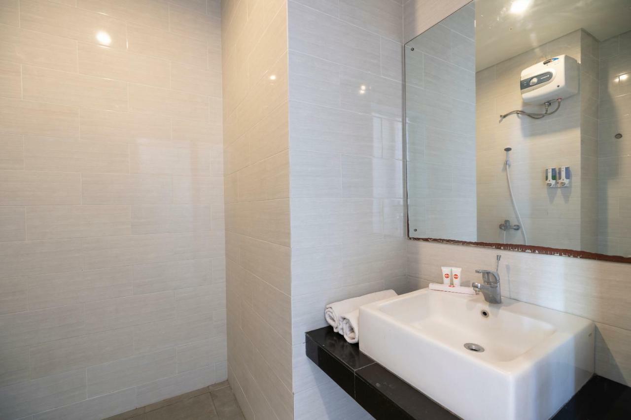 Oyo 697 Olivia Inn Denpasar Legian  Bagian luar foto