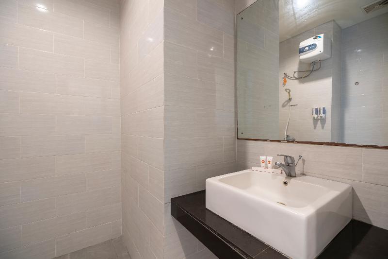 Oyo 697 Olivia Inn Denpasar Legian  Bagian luar foto